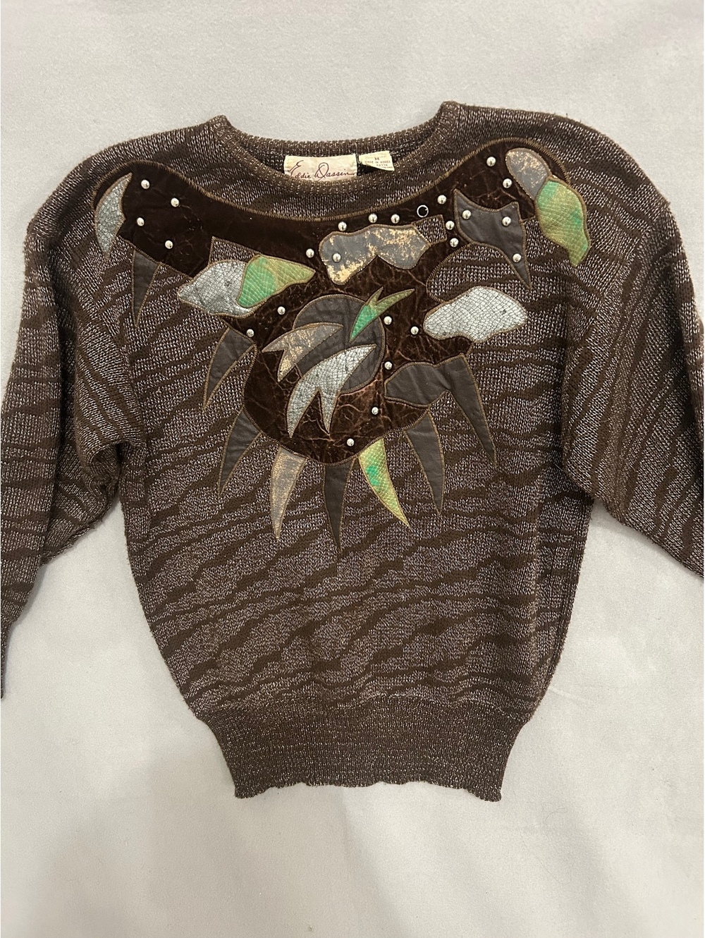 Eddie Dassin vintage Brown Short Sleeve Sweater with Embellished Applique Detail